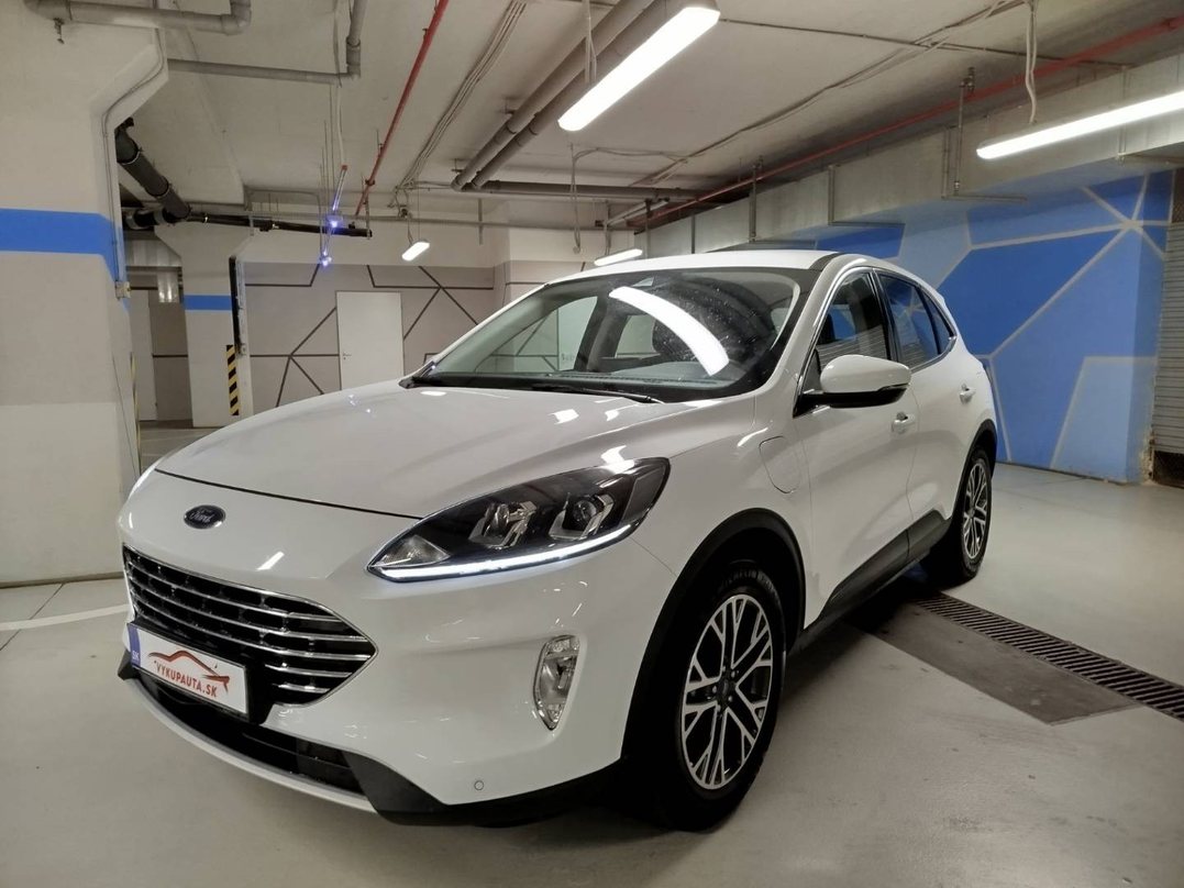 Ford Kuga 2.5 Duratec PHEV 225k Titanium CVT