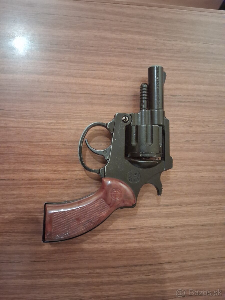 Predám expanzný revolver 6mm