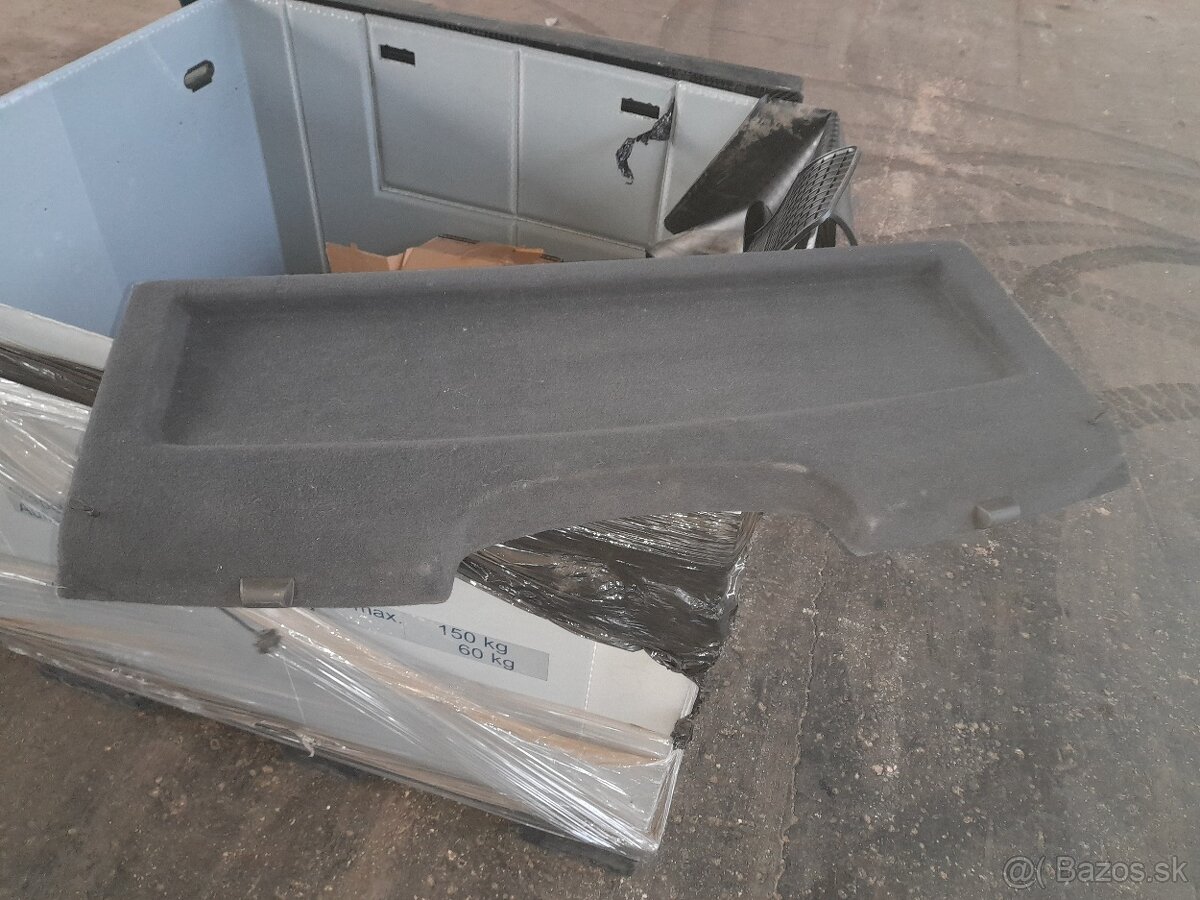 predam svetlo/plato na fabiu