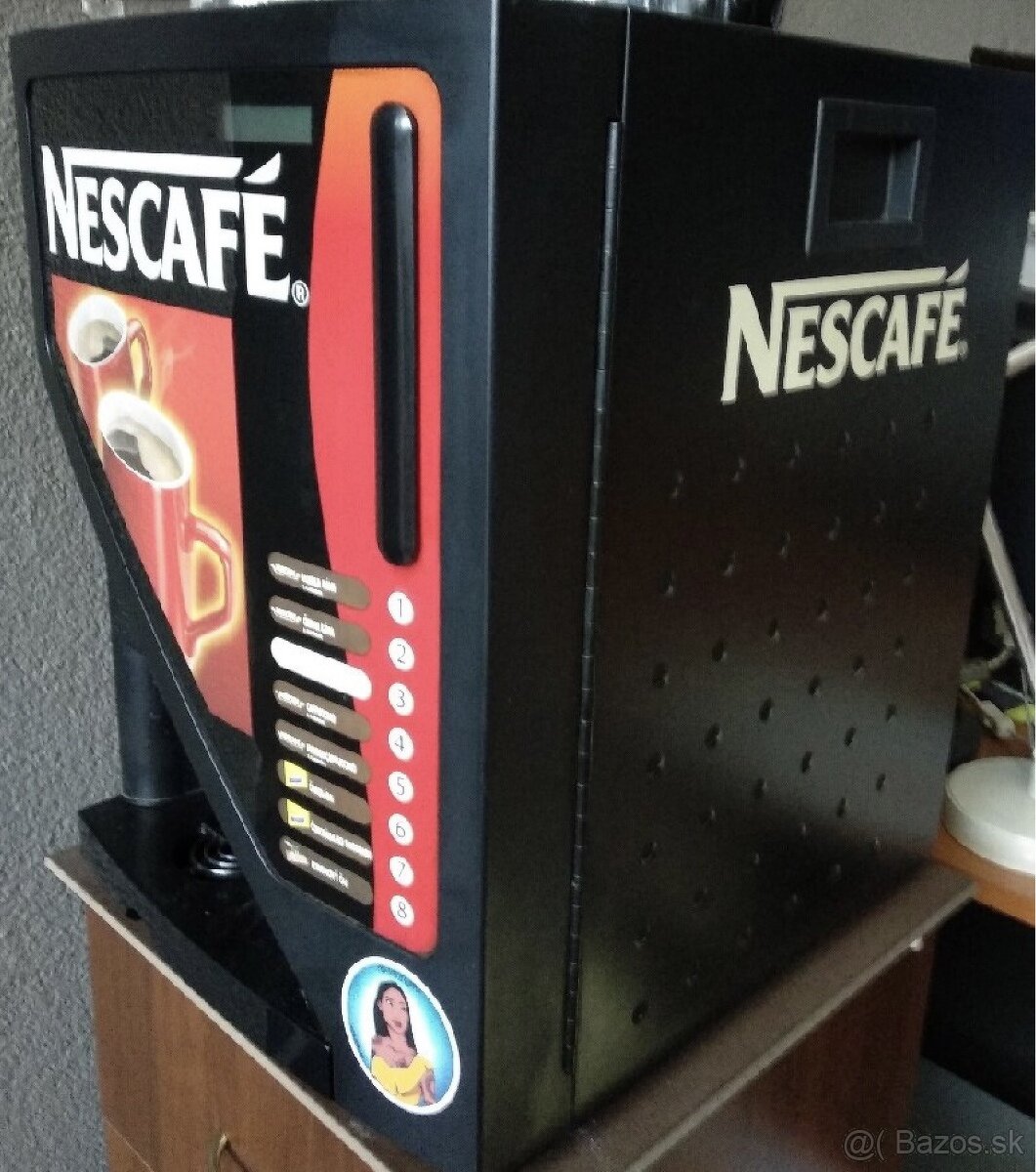 Automat na kávu Nescafe