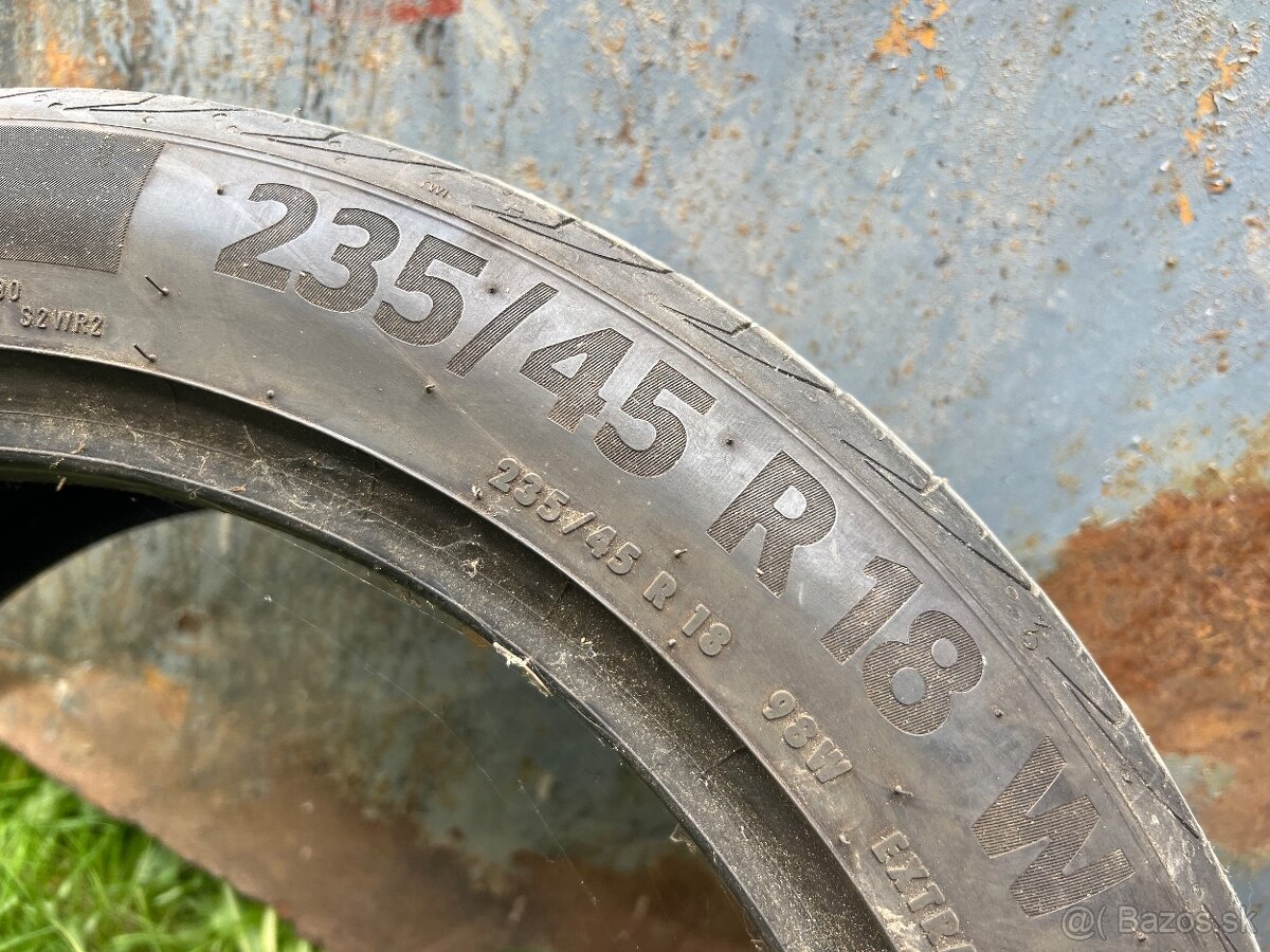 235/45 r18