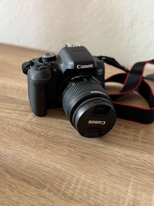 Canon EOS 750D