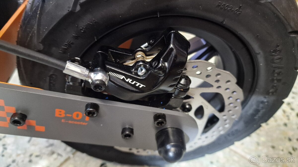 KUkirinG4 2000W s hydraulickými brzdami elektrická kolobežka