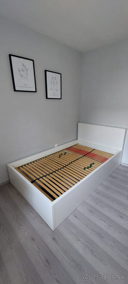 Posteľ s matracom 120x200
