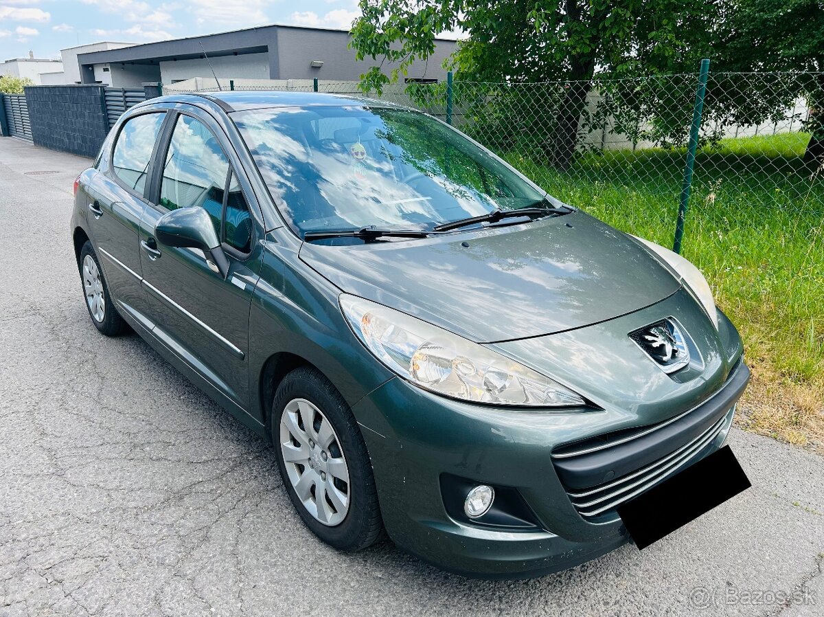 Peugeot 207 1.4 Benzín 16V Active / 142 686 km/ Klimatizácia