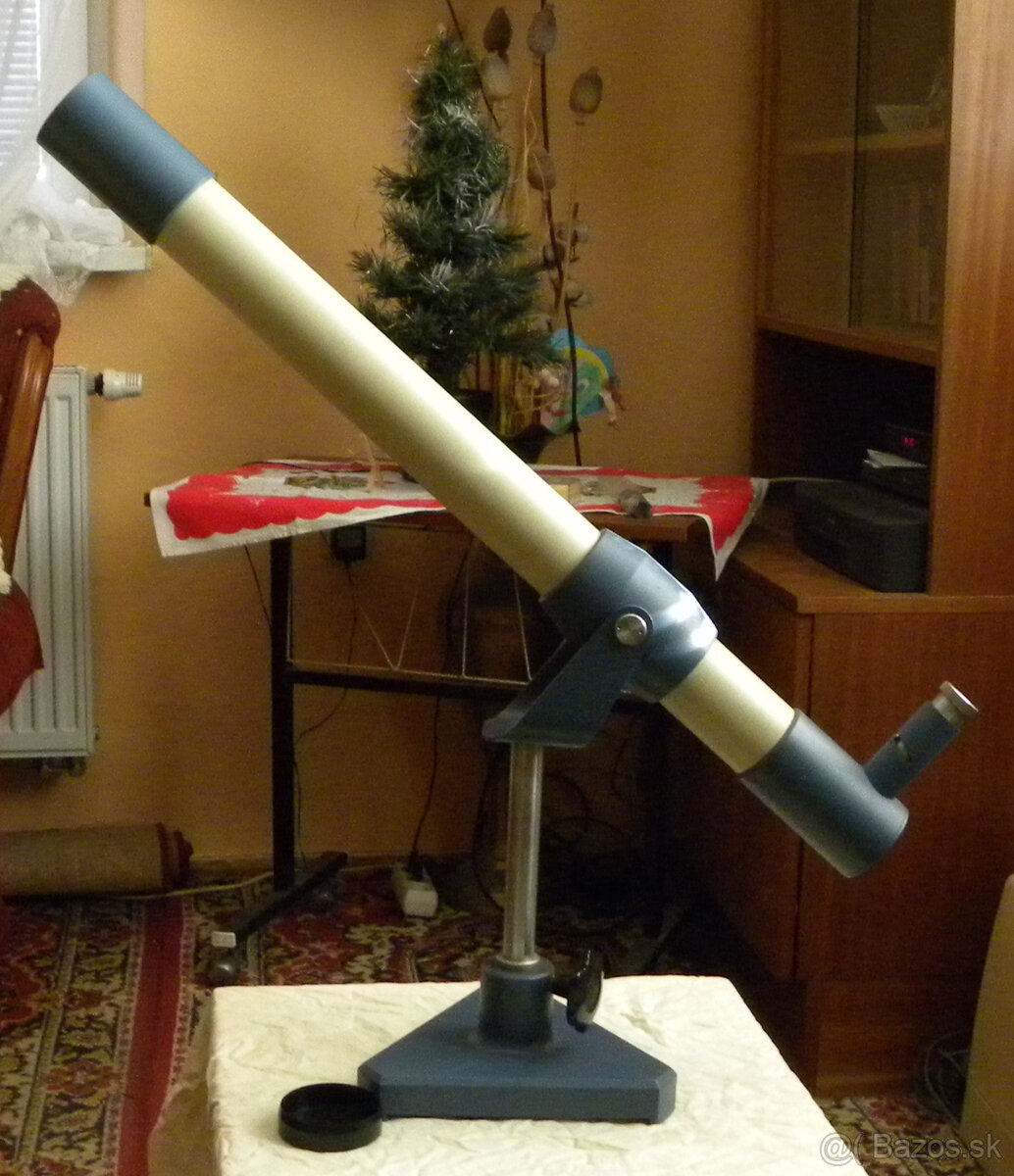 Astronomický ďalekohľad Meopta AD800 a okuláre