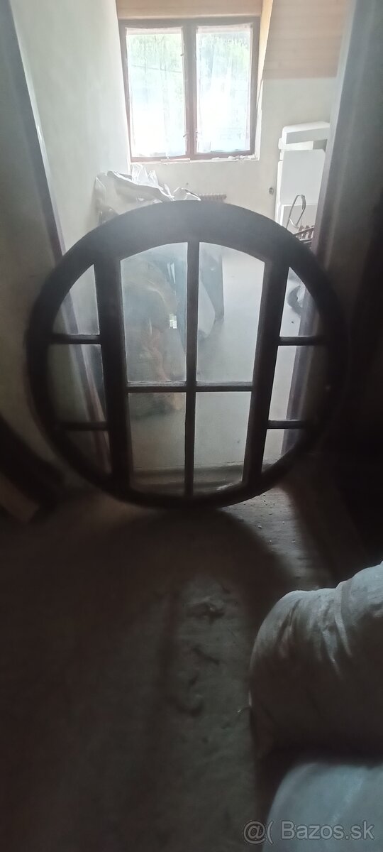 Predám veľké okrúhle okno