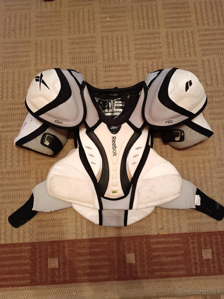 Predám Vestu reebok 10k,Gate reebok 7k,Lakte reebok 10k