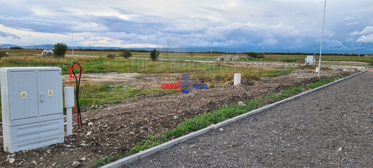 Stavebný pozemok v obci Miloslavov, 711 m2 - Nová lokalita,