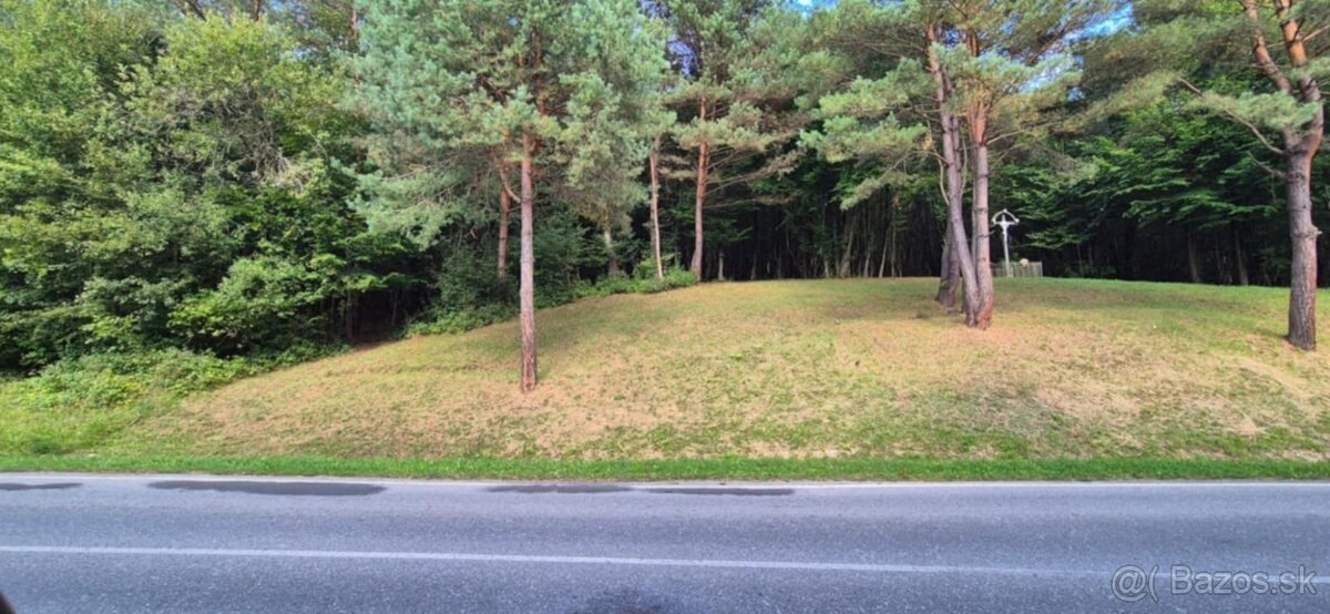 Na predaj rozsiahly pozemok 10 420 m² – Komárov