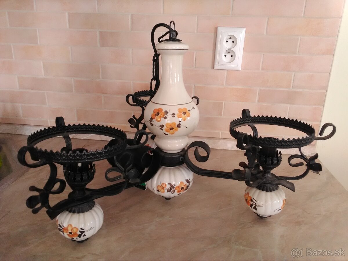 Stare trojramenne tirolske svietidlo