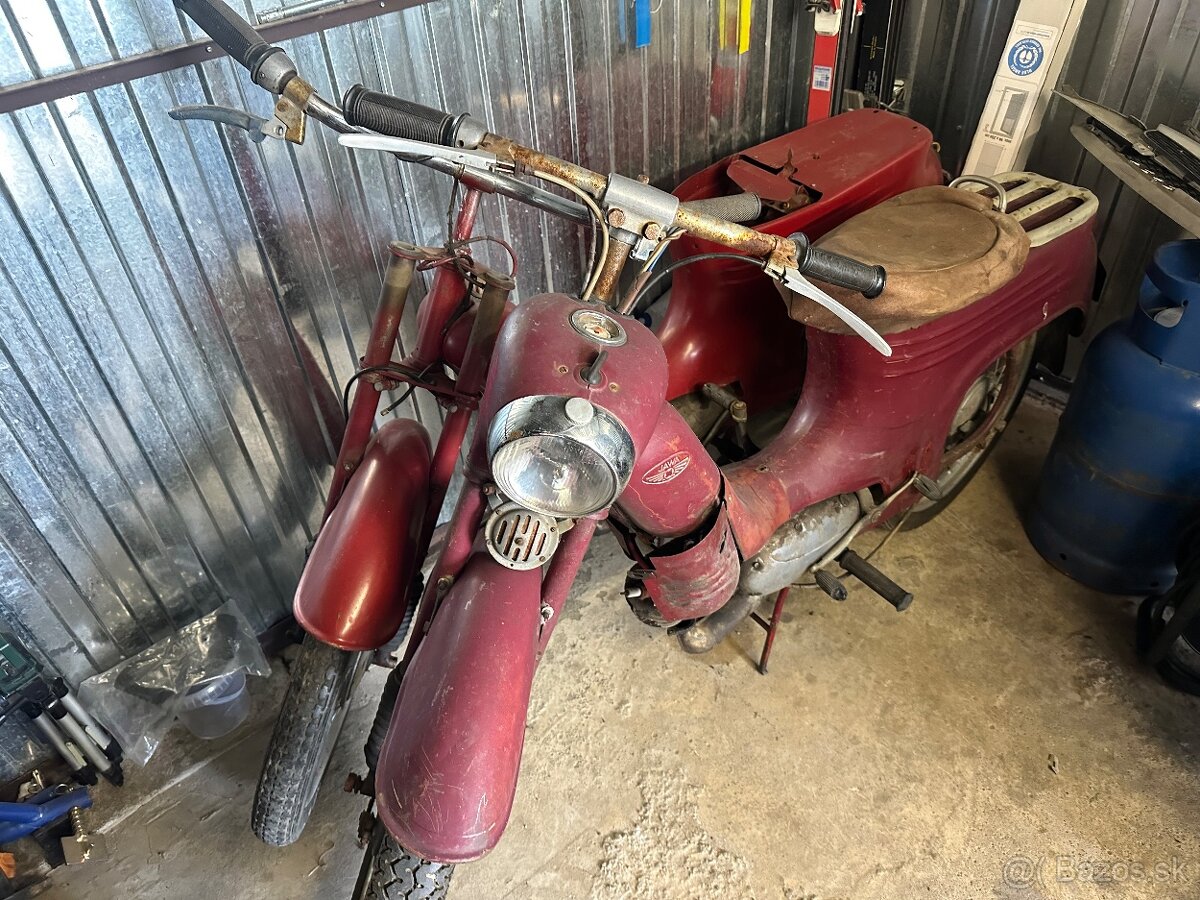 Predám veterán jawa555