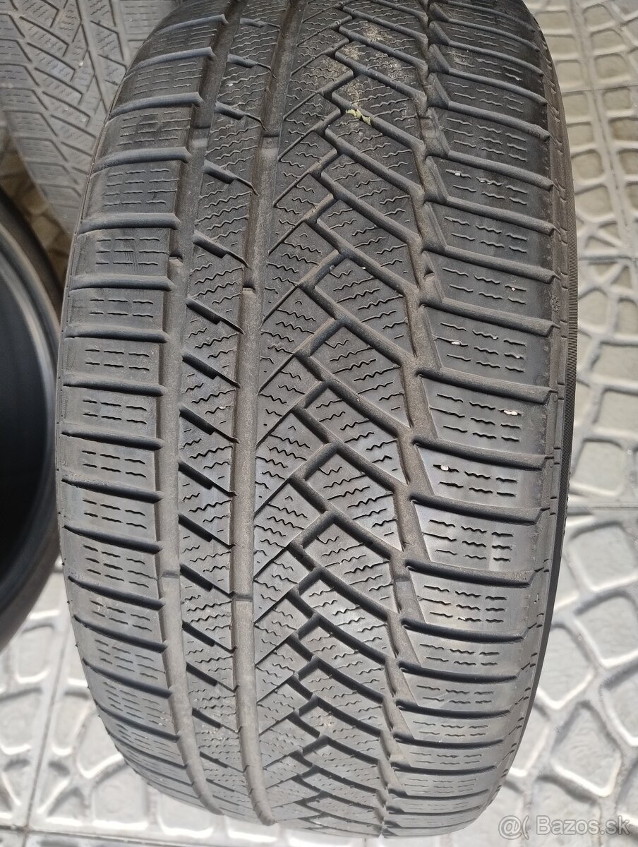 Continental 245/45R19 V XL