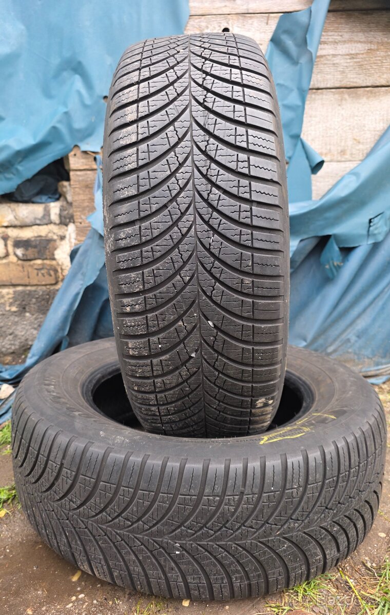 Ponúkam 2 celoročne pneumatiky Goodyear 4 season 215/65 R16