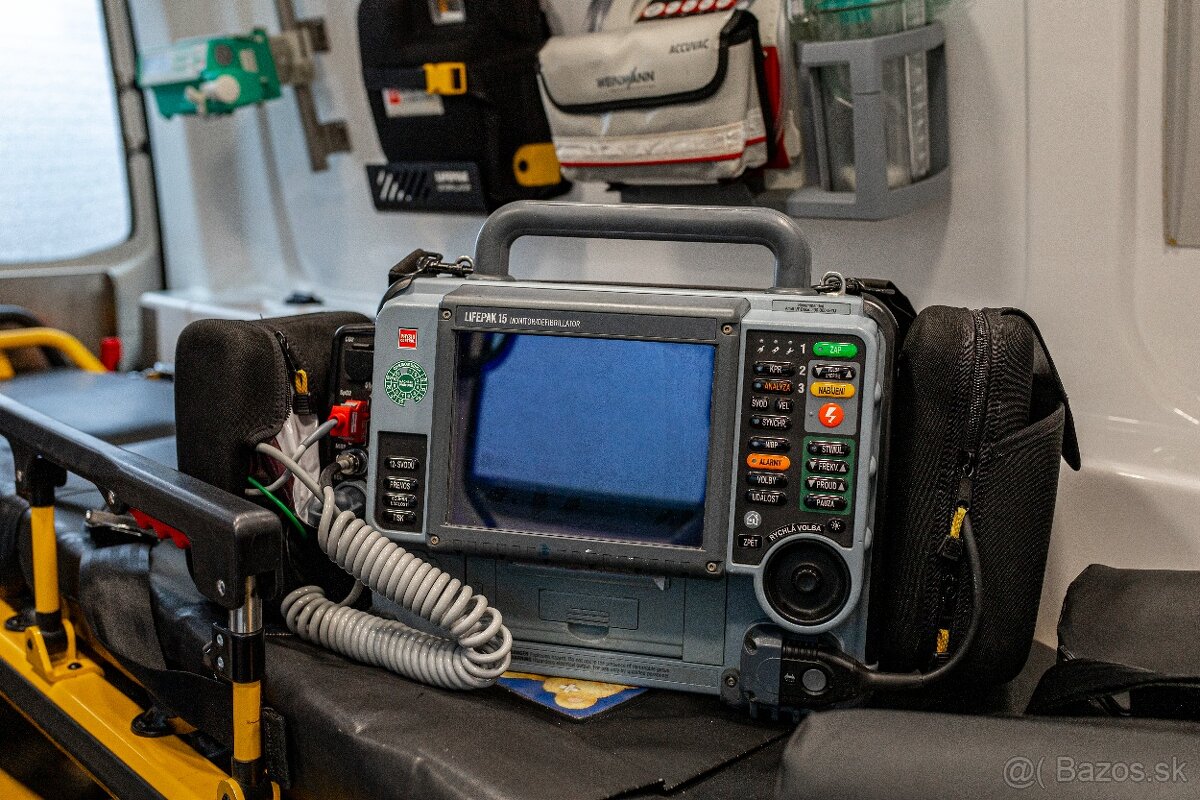 Defibrilátor LIFEPAK 15