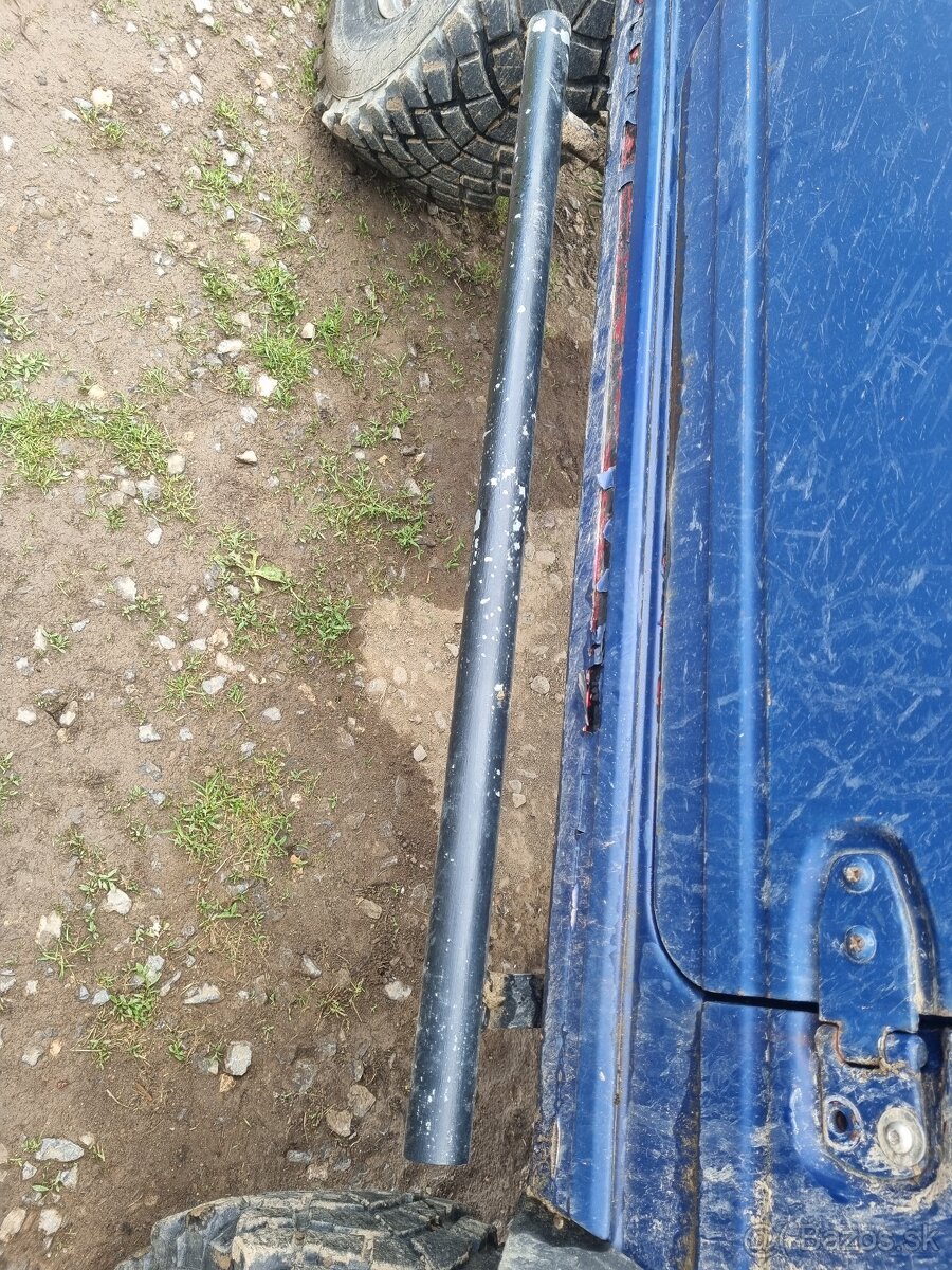 Predam na suzuki samurai naslapy