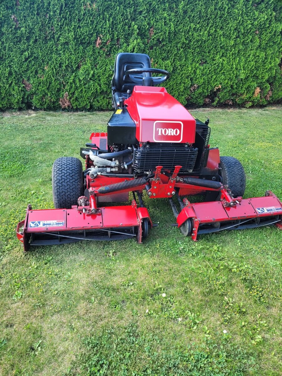 Vretenová kosačka Toro reelmaster 216
