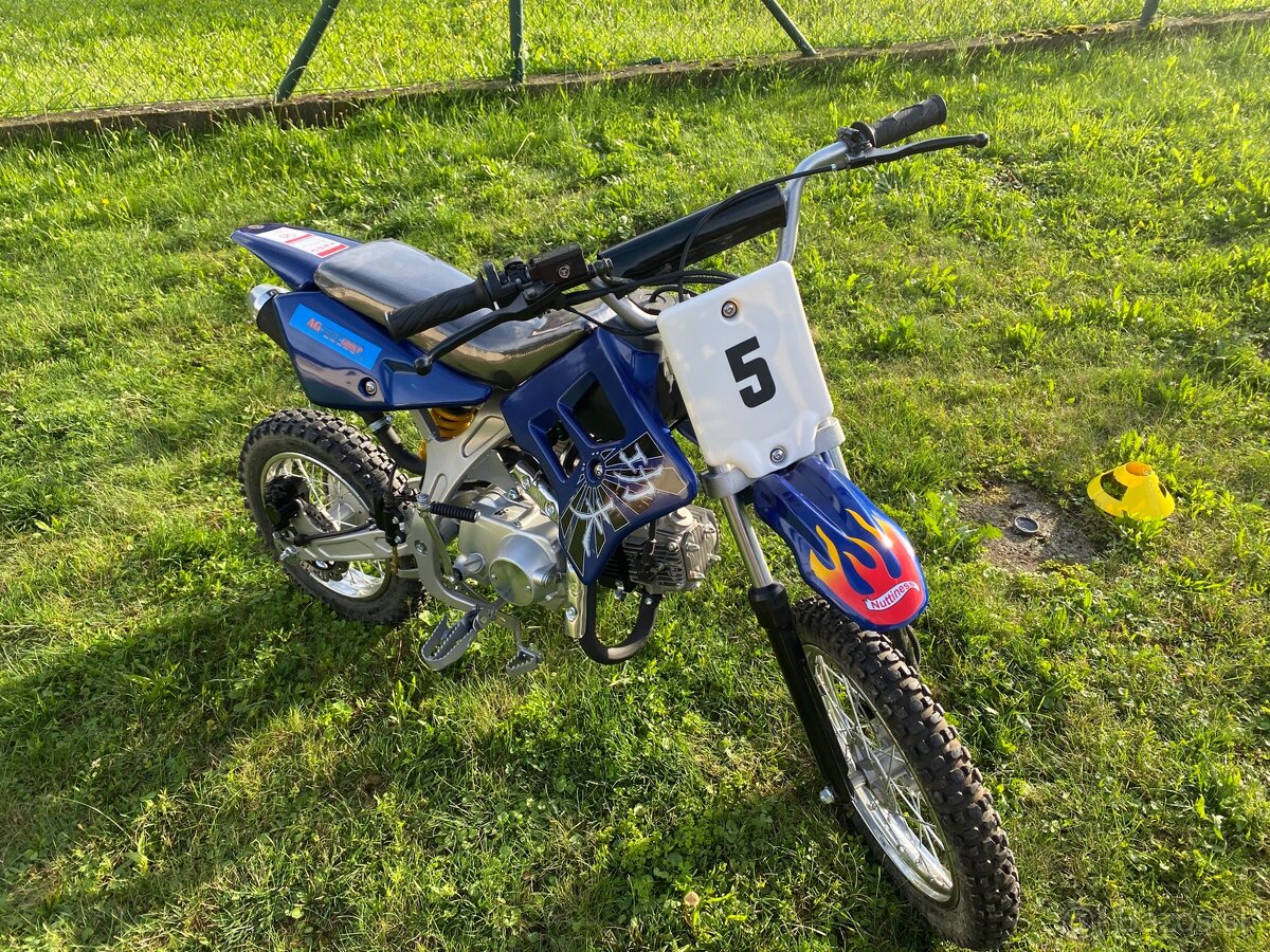 Pit bike / dirt bike