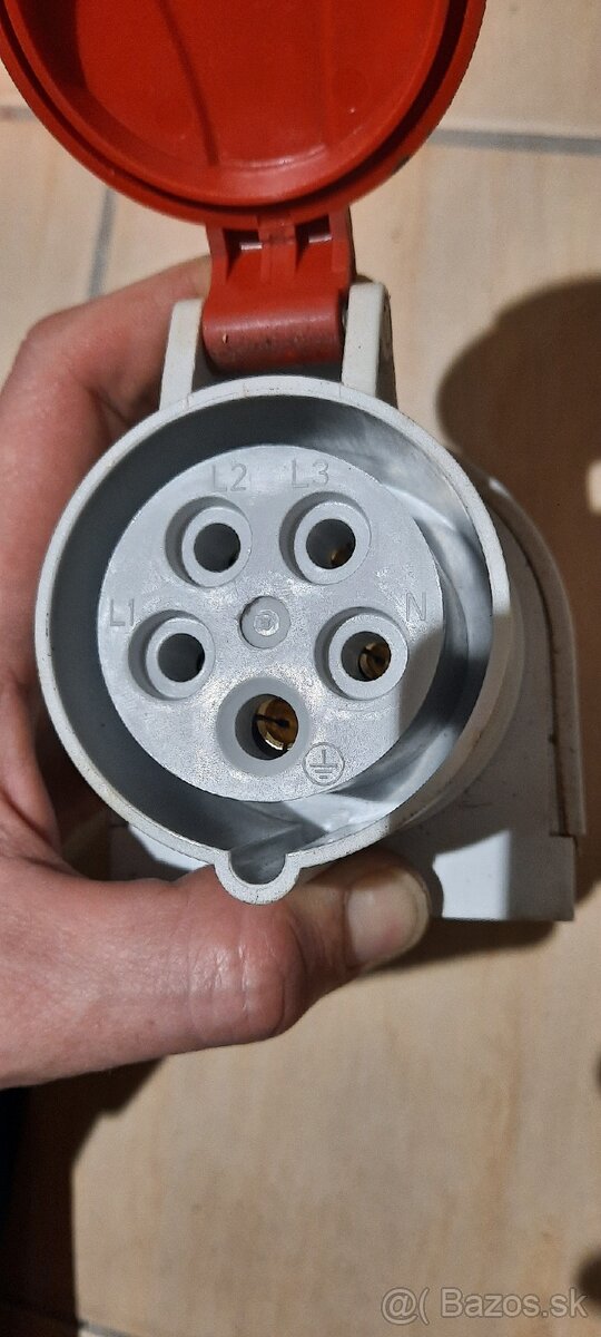 spojka zásuvka