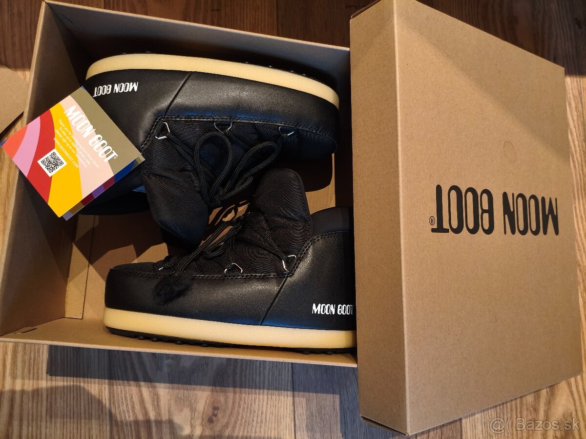 Moon boot