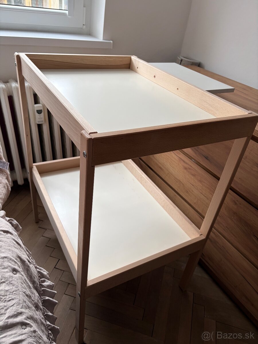 Prebaľovací pult Ikea