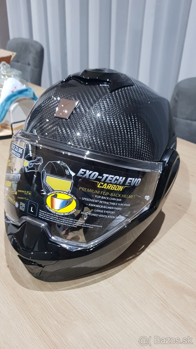 Predám prilbu Scorpion EXO TECH EVO CARBON veľ. L