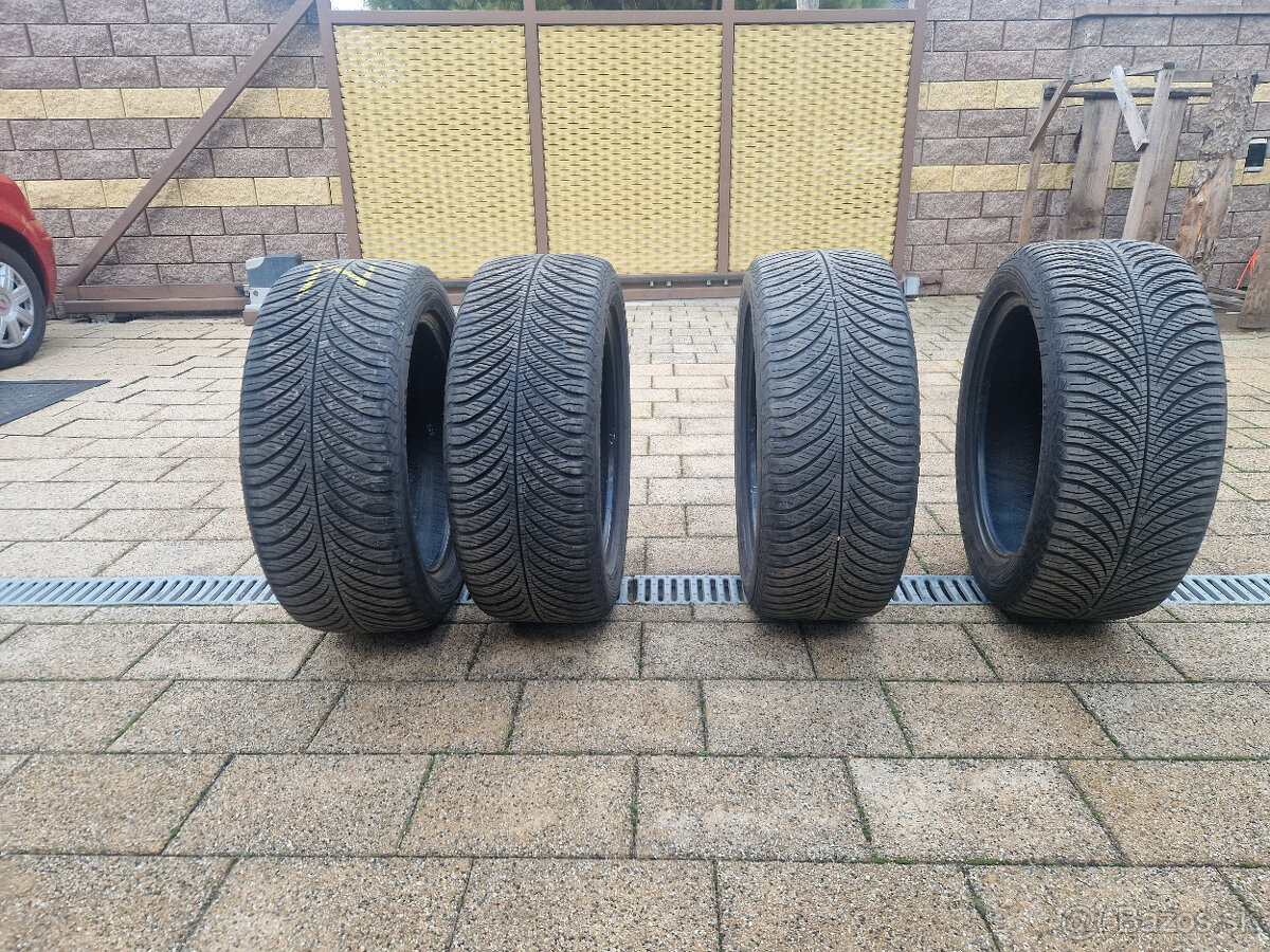 Goodyear Vector 4Seasons 235/50 r18