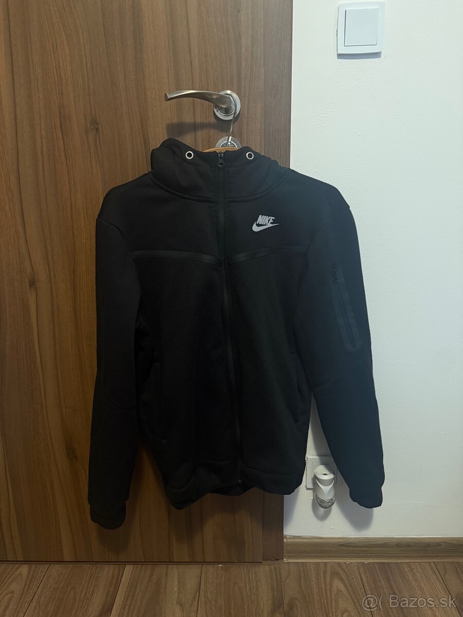 Čierna zipsová mikina Nike Tech Fleece