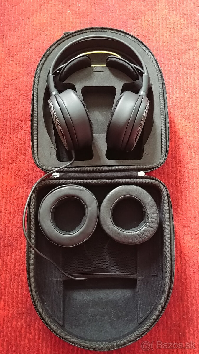 ATH - AD900 + stojan + kufrik + náušníky + prachový kryt