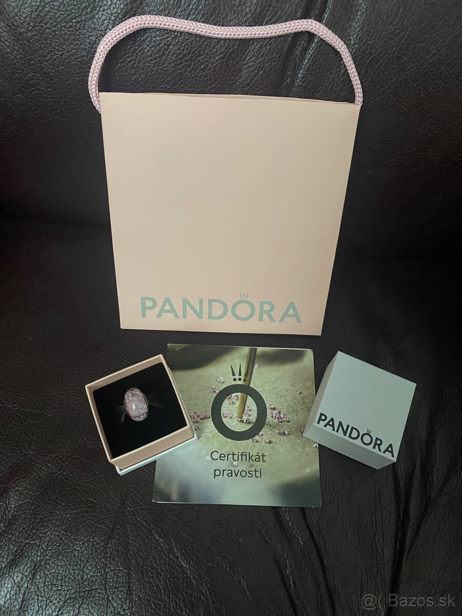 Pandora koralka Murano