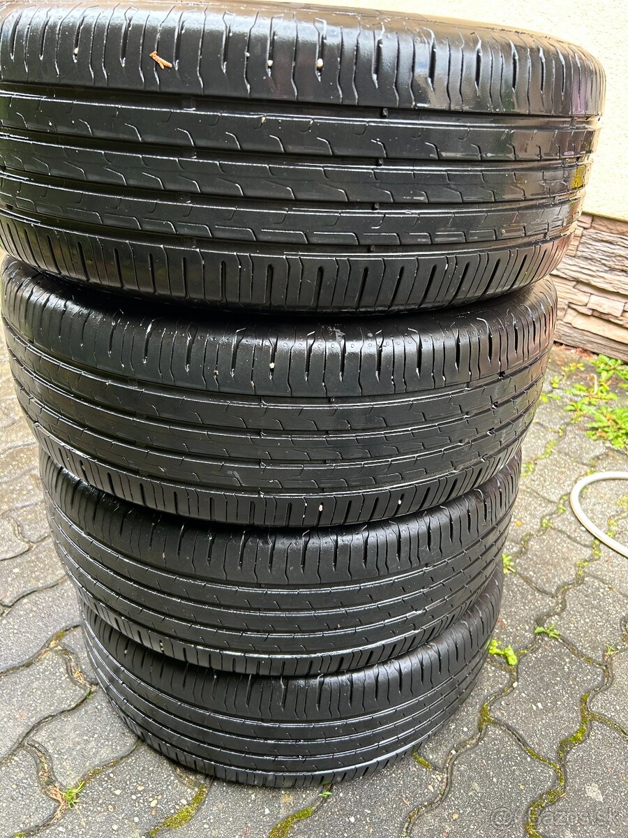 Predám pneumatiky Continental 215x60xR16