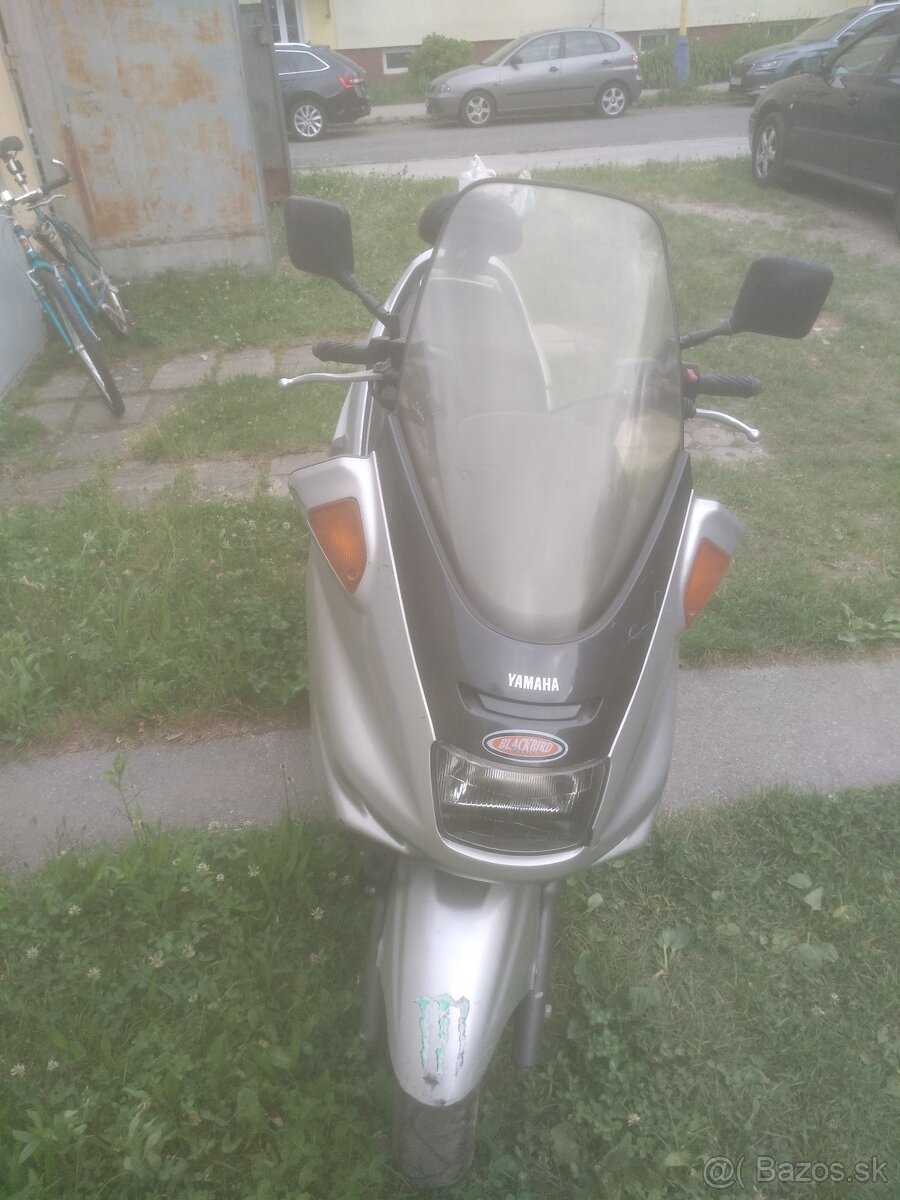 Predám skúter Yamaha majesty 250 bez tp aj vymením