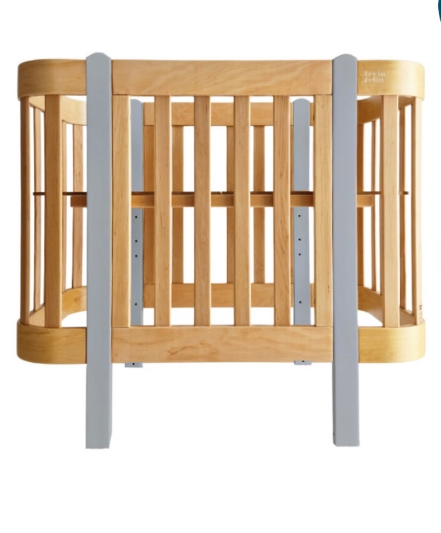 Detská antirefluxná rastúca postieľka