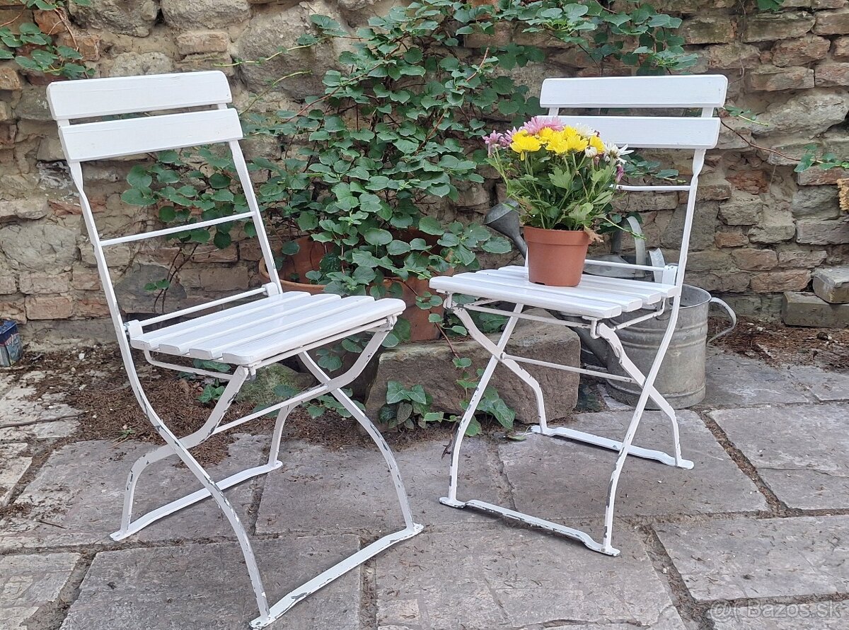 Záhradné stoličky
