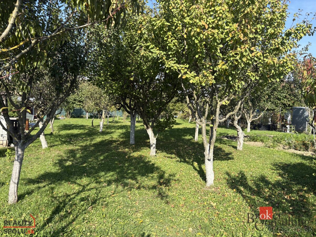 Predaj nádhernej záhrady určenej na budúcu výstavbu.