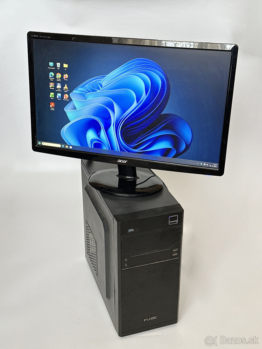 Počítač Mercury s monitorom a príslušenstvom