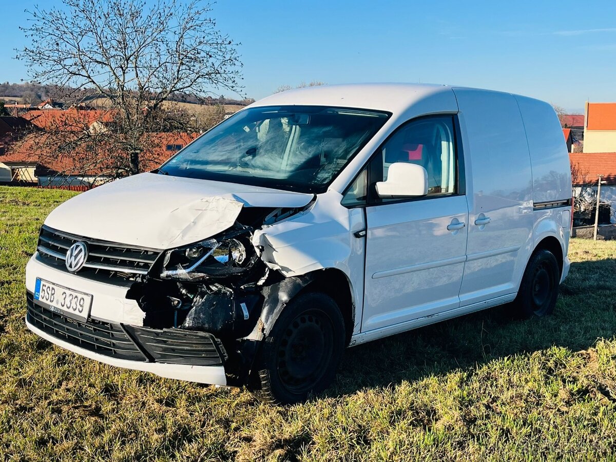 Osobní užitkové vozidlo Volkswagen Caddy - havarované