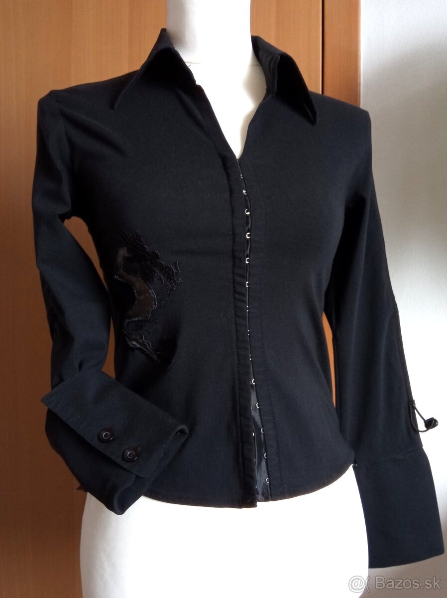 Čierna blúzka s drakom