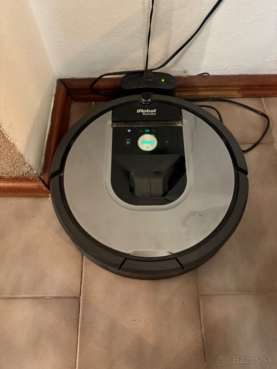 Robotický vysávač irobot 960 s wifi a kamerou