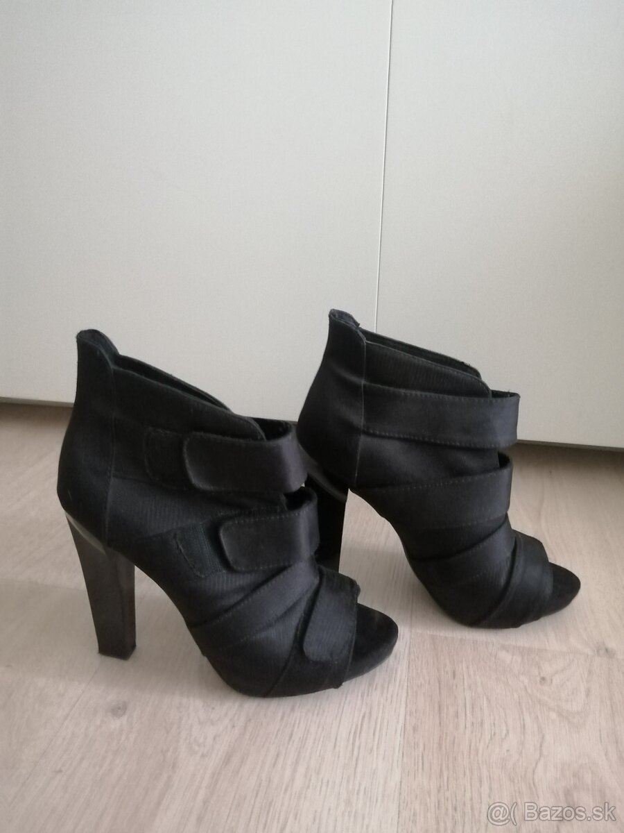Čierne sexi topánky č. 37 suchý zips