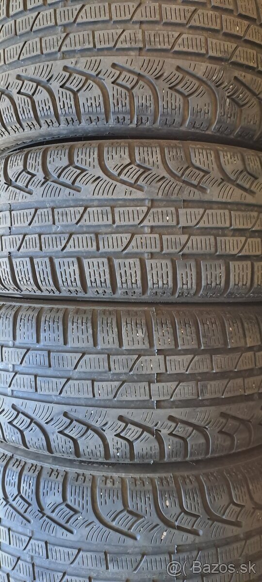 Predám 4ks jazdené zimné 205/50r17-93V Pirelli