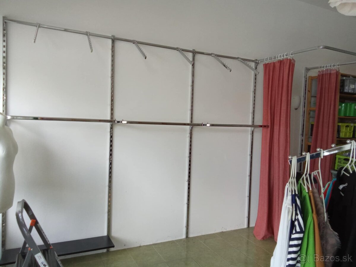 Vešiakoný system