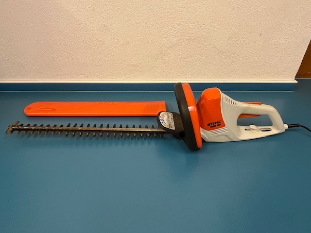 Nožnice na živý plot Stihl HSE 52