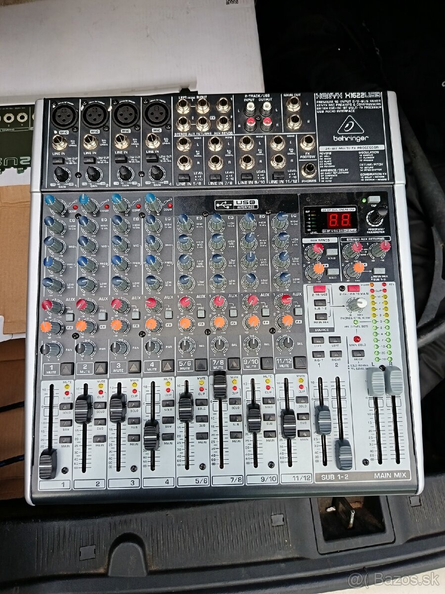Mix Behringer