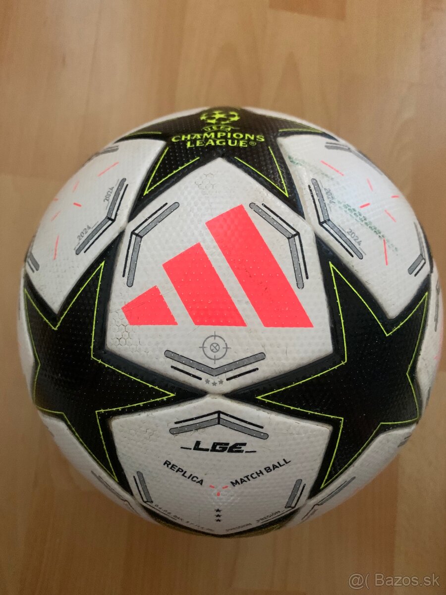 Champions league replica matchball