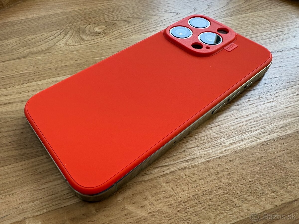 Apple iPhone 16 Pro – minimalistický MagSafe kryt SÜTI