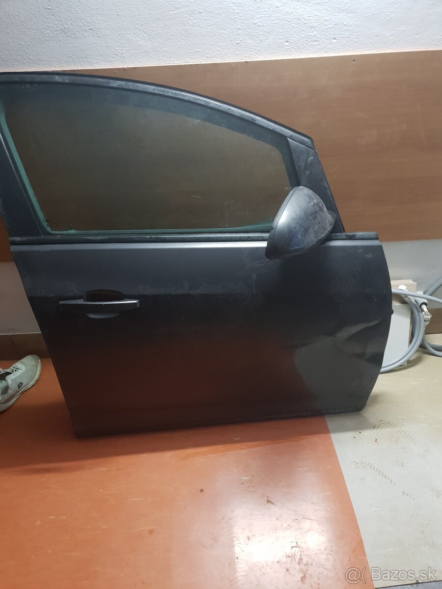 Dvere aj so spätnym zrkadlom opel astra J