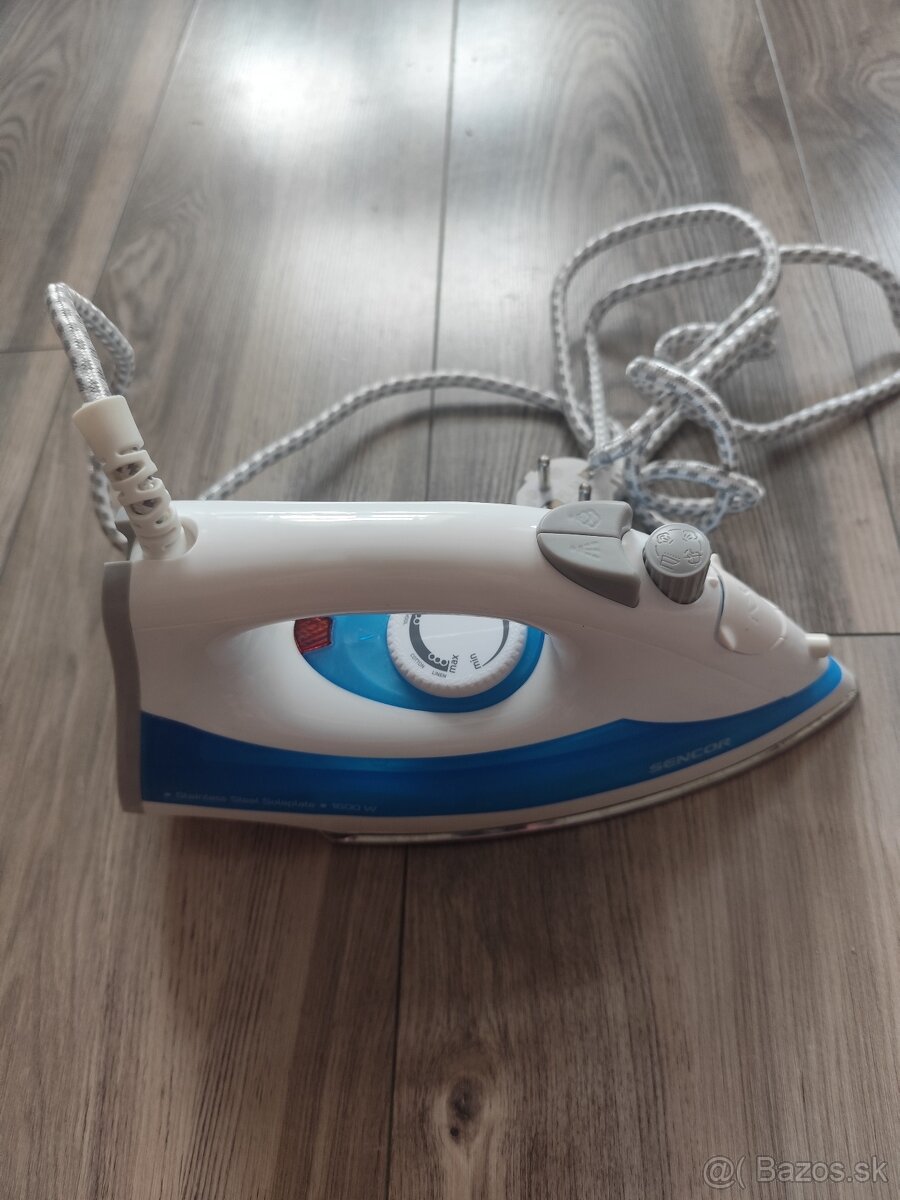 Naparovacia žehlička Sencor