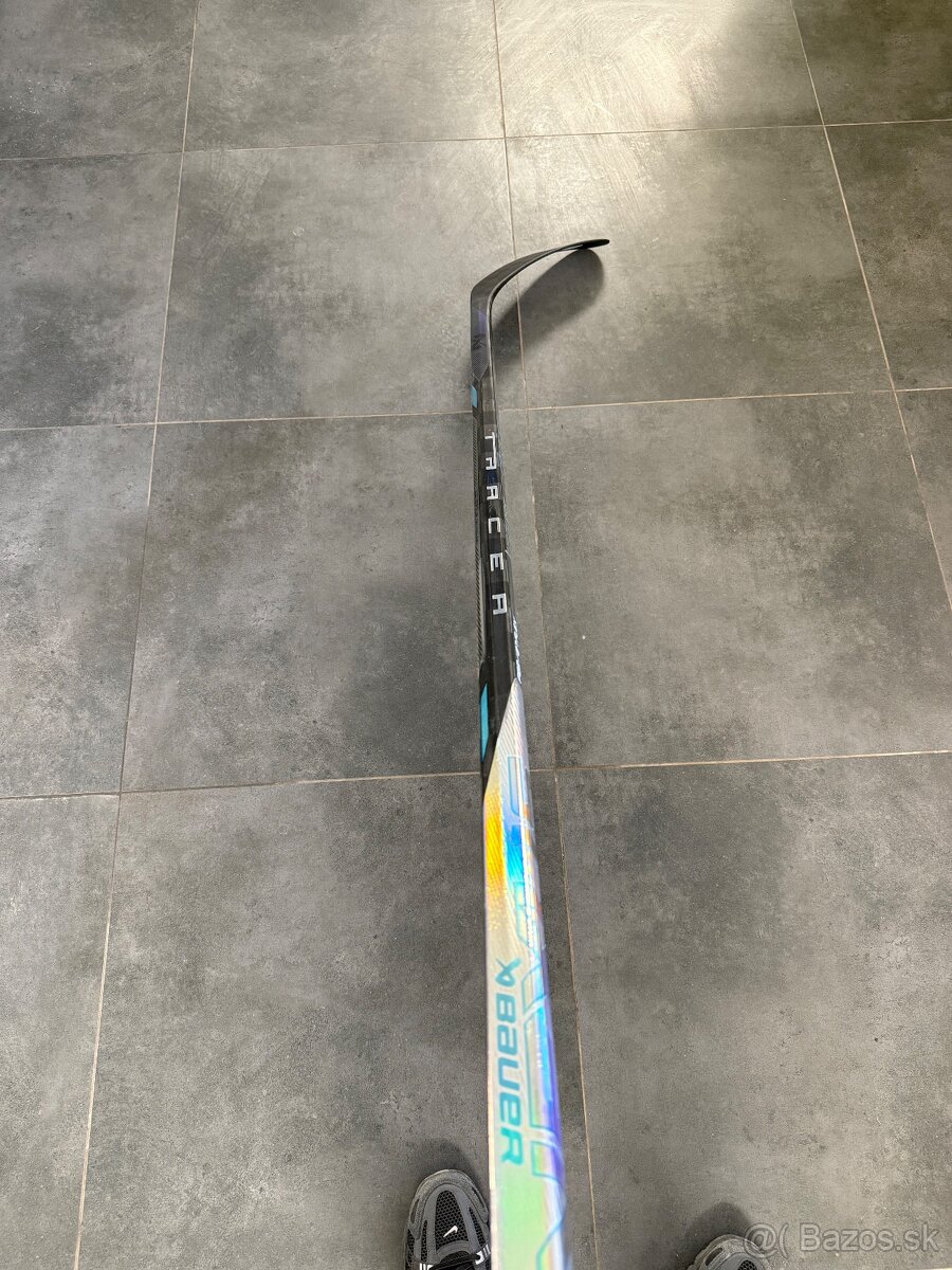 Predám hokejku Bauer Tracer