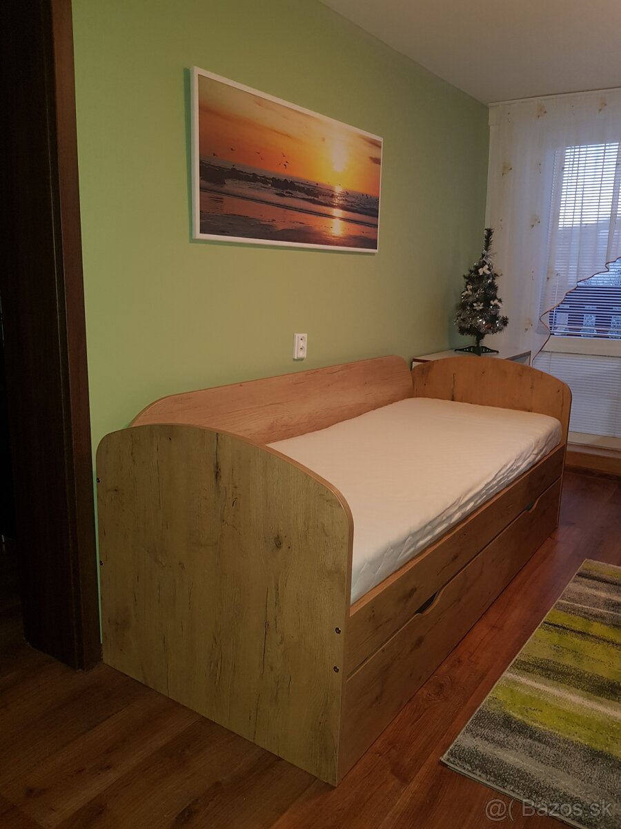 Jedno lôžková posteľ